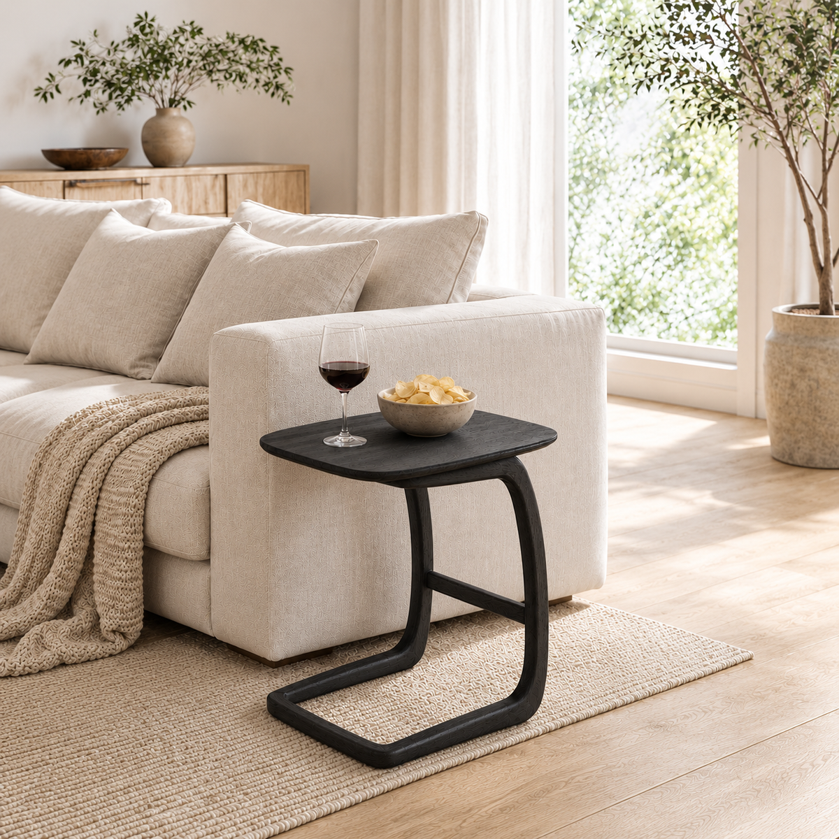 Read Table Viggo mango black