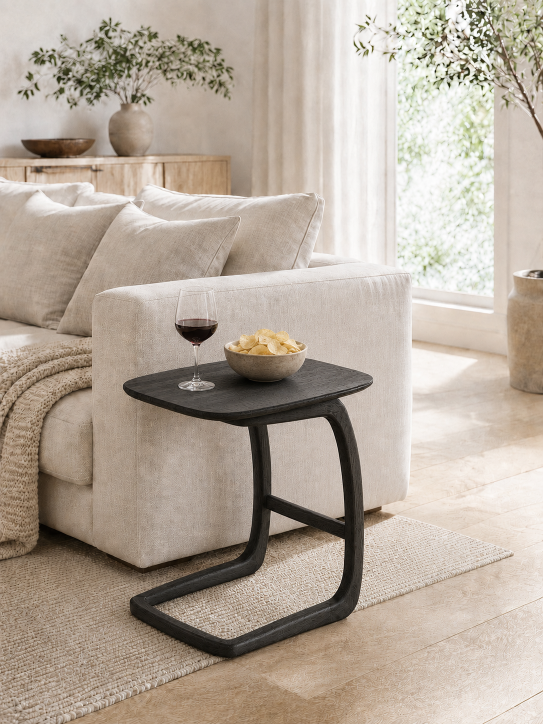 Read Table Viggo mango black